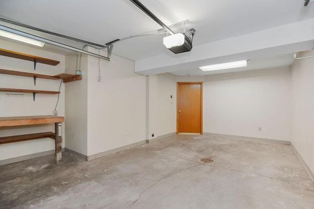 1305 NW Village Drive B, Blue Springs, MO 64015