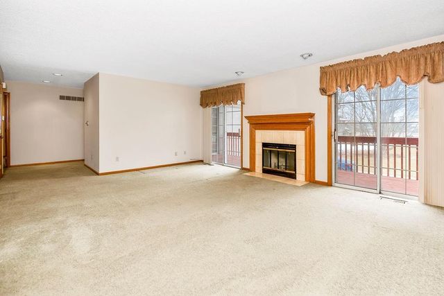 1305 NW Village Drive B, Blue Springs, MO 64015