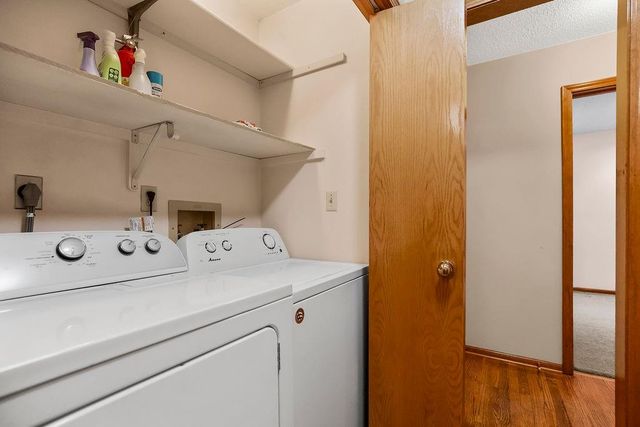 1305 NW Village Drive B, Blue Springs, MO 64015