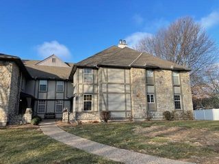 1305 NW Village Drive B, Blue Springs, MO 64015