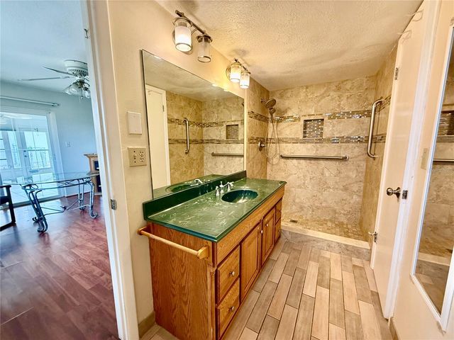 7607 VIENNA LANE, Port Richey, FL 34668