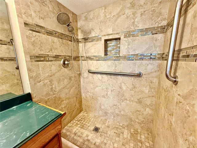 7607 VIENNA LANE, Port Richey, FL 34668