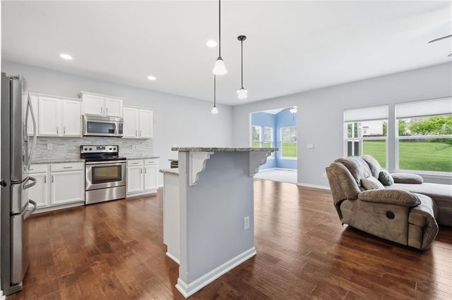 23706 W 88th Terrace, Lenexa, KS 66227
