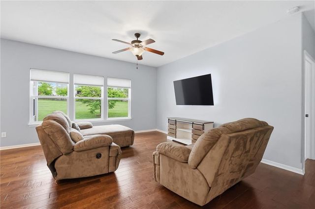 23706 W 88th Terrace, Lenexa, KS 66227