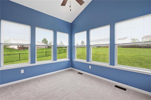 23706 W 88th Terrace, Lenexa, KS 66227
