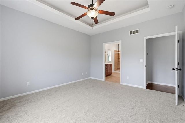 23706 W 88th Terrace, Lenexa, KS 66227