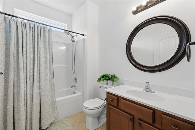 23706 W 88th Terrace, Lenexa, KS 66227