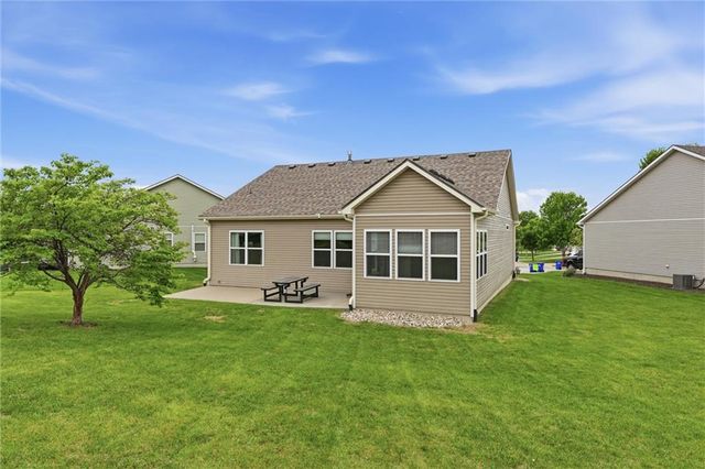 23706 W 88th Terrace, Lenexa, KS 66227