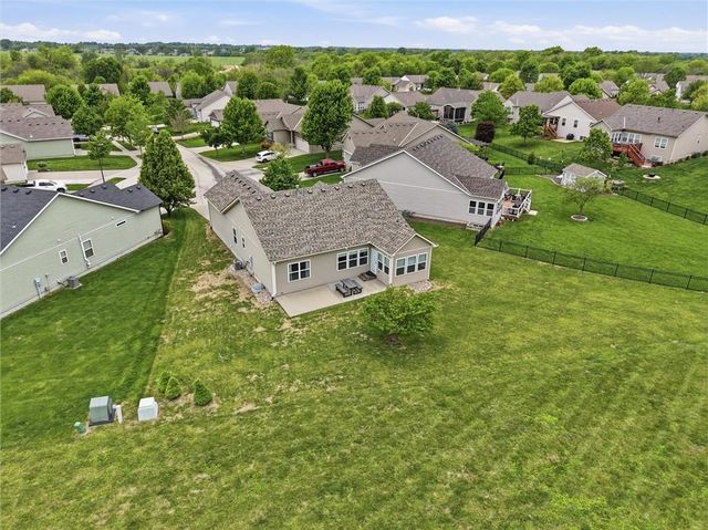 23706 W 88th Terrace, Lenexa, KS 66227