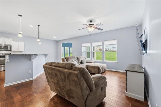 23706 W 88th Terrace, Lenexa, KS 66227
