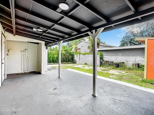 736 N Segrave Street, Daytona Beach, FL 32114