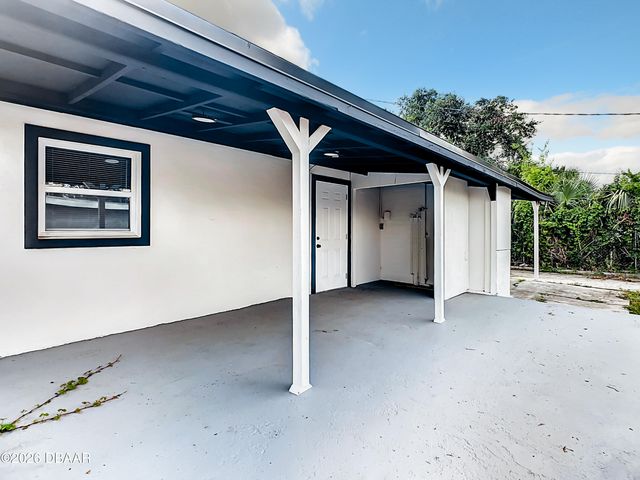 736 N Segrave Street, Daytona Beach, FL 32114