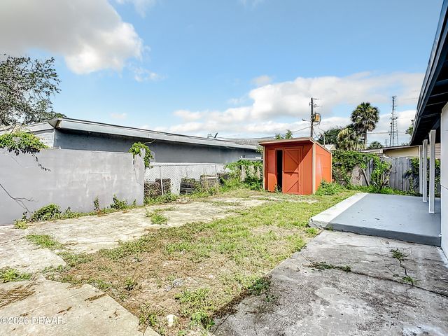 736 N Segrave Street, Daytona Beach, FL 32114