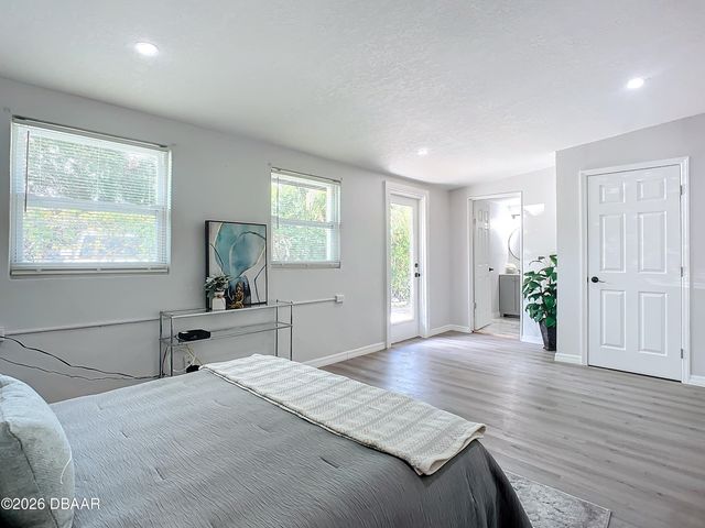 736 N Segrave Street, Daytona Beach, FL 32114