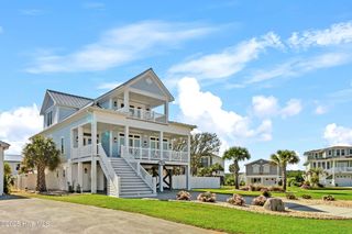 3604 W Pelican Drive, Oak Island, NC 28465