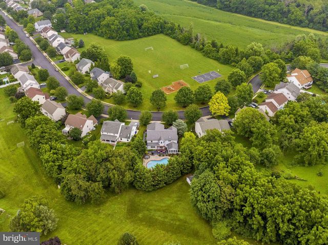 4189 HILL TERRACE DR, Sinking Spring, PA 19608