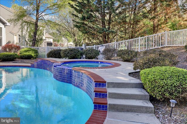 4189 HILL TERRACE DR, Sinking Spring, PA 19608