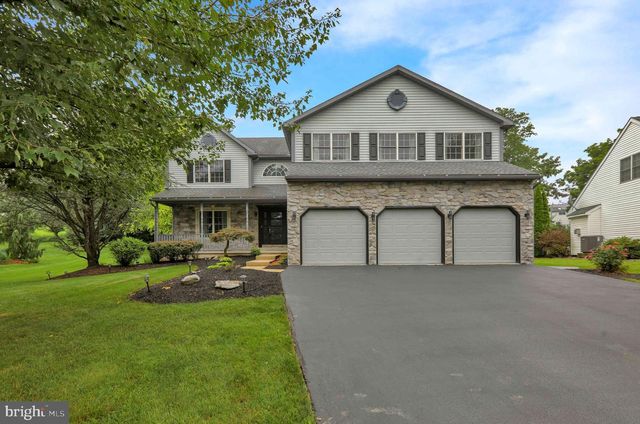 4189 HILL TERRACE DR, Sinking Spring, PA 19608