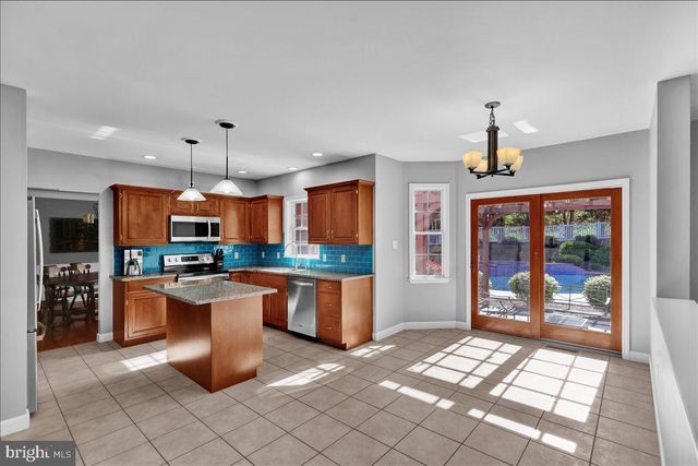 4189 HILL TERRACE DR, Sinking Spring, PA 19608