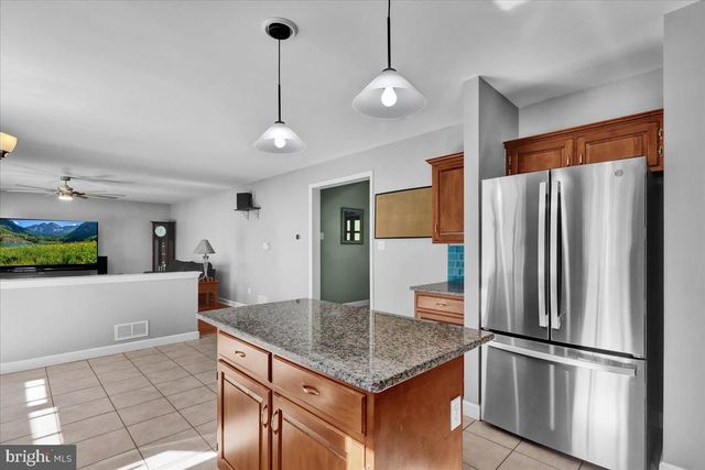 4189 HILL TERRACE DR, Sinking Spring, PA 19608