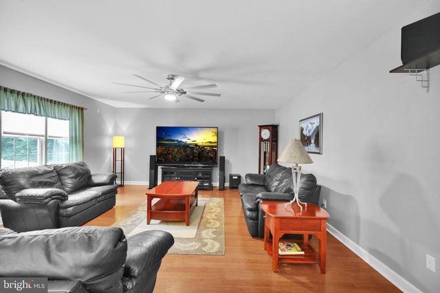 4189 HILL TERRACE DR, Sinking Spring, PA 19608