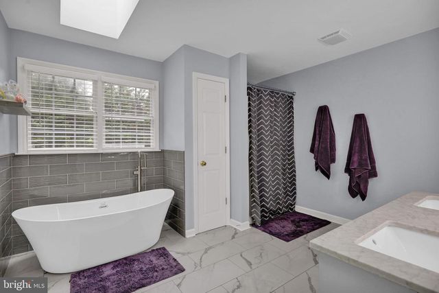 4189 HILL TERRACE DR, Sinking Spring, PA 19608