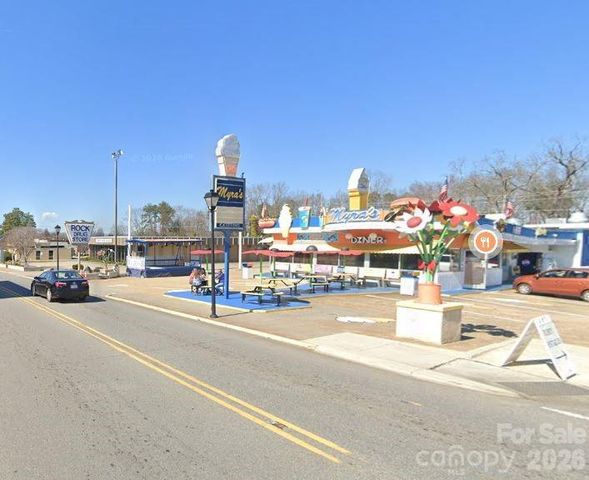 1227 US 70 Highway W, Valdese, NC 28690