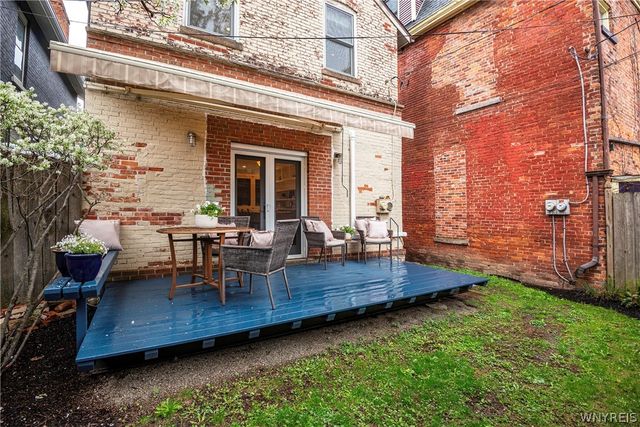 112 Johnson Park, Buffalo, NY 14201