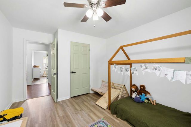 26 Michell Drive, Taylors, SC 29687