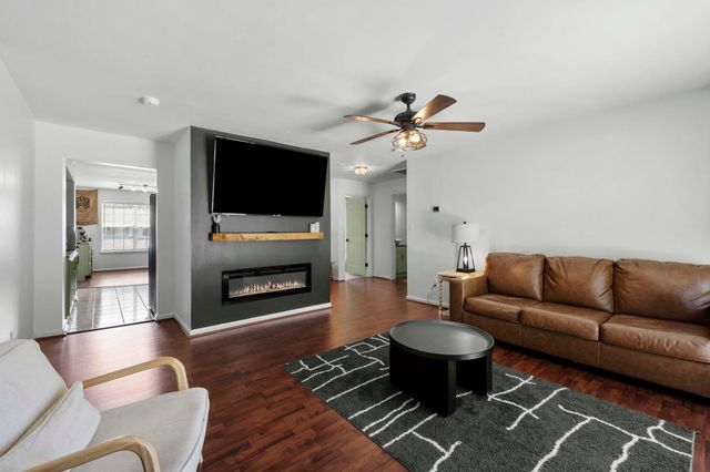26 Michell Drive, Taylors, SC 29687