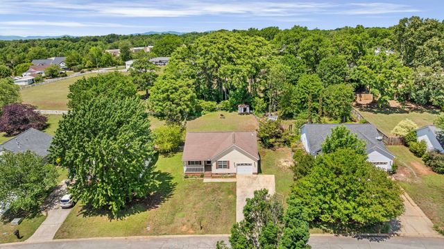 26 Michell Drive, Taylors, SC 29687