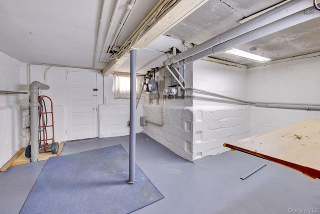 70-29 68 th Place, Glendale, NY 11385