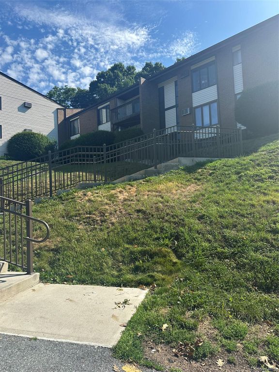 3 HOOK Road 56K, Poughkeepsie, NY 12601