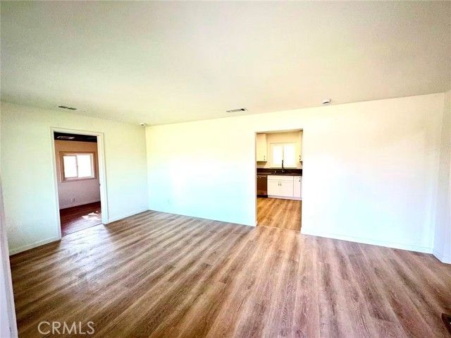 2002 N Woodridge, Hanford, CA 93230