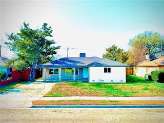 2002 N Woodridge, Hanford, CA 93230
