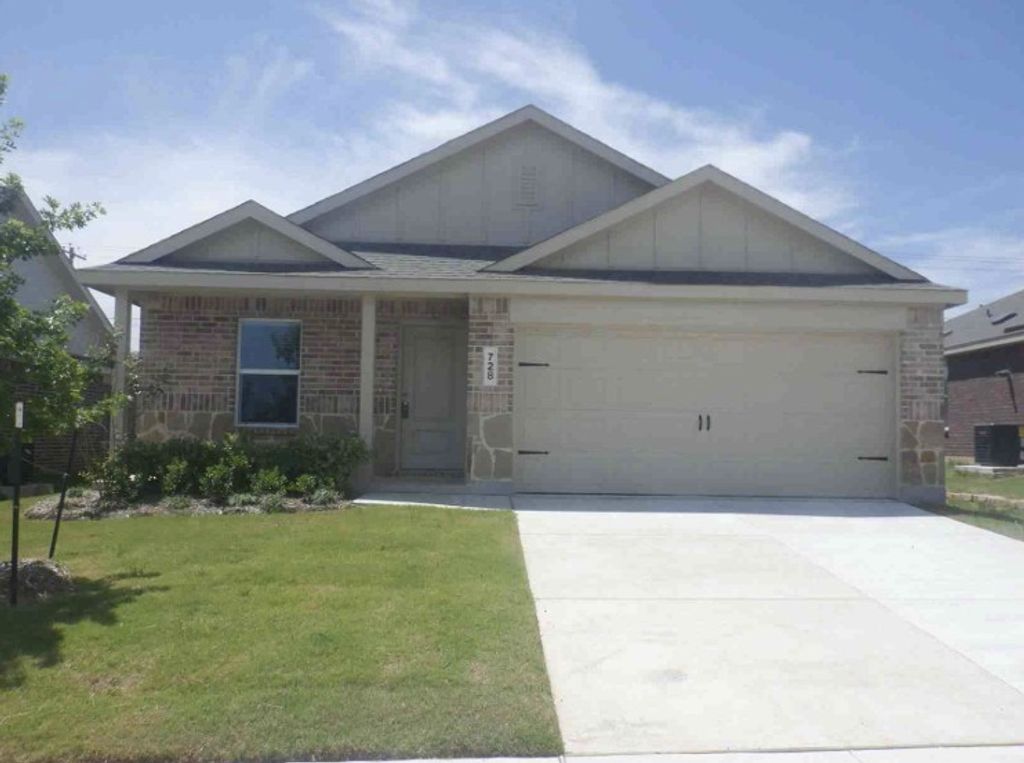 728 Dressage Lane, Aubrey, TX 76227