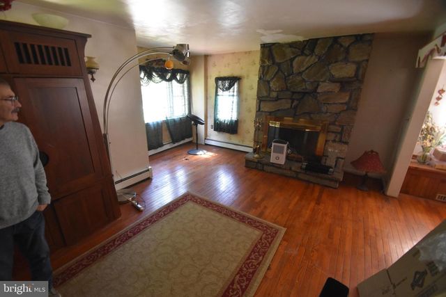 2038 MARSH RD, Wilmington, DE 19810