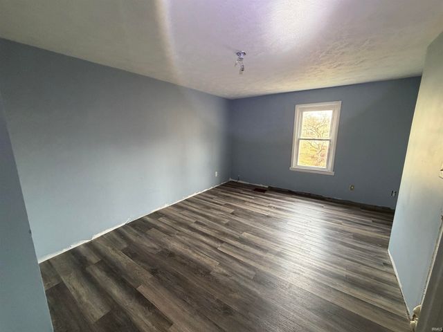 617 S Main Street, Owensville, IN 47665