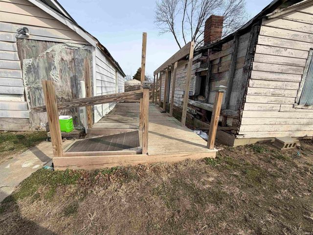 617 S Main Street, Owensville, IN 47665