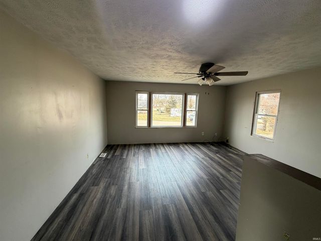 617 S Main Street, Owensville, IN 47665