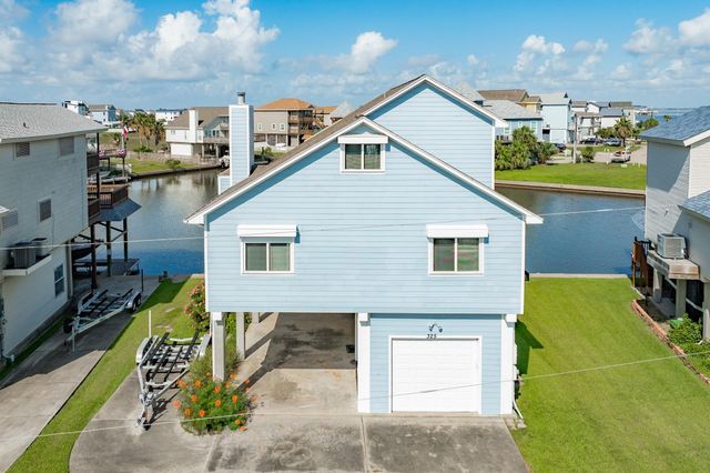325 Admiral Circle, Tiki Island, TX 77554