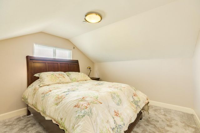 325 Admiral Circle, Tiki Island, TX 77554