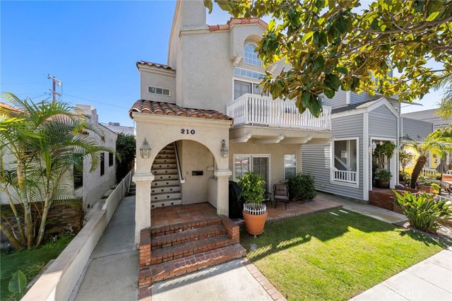 210 Glendora Avenue, Long Beach, CA 90803