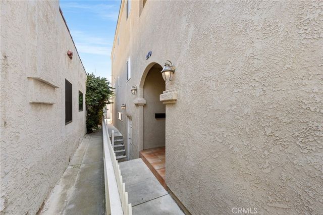 210 Glendora Avenue, Long Beach, CA 90803