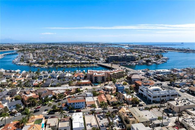 210 Glendora Avenue, Long Beach, CA 90803