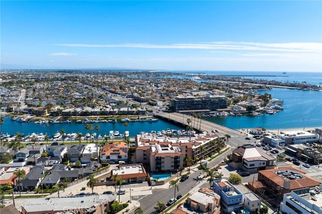 210 Glendora Avenue, Long Beach, CA 90803