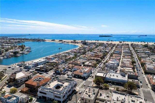 210 Glendora Avenue, Long Beach, CA 90803