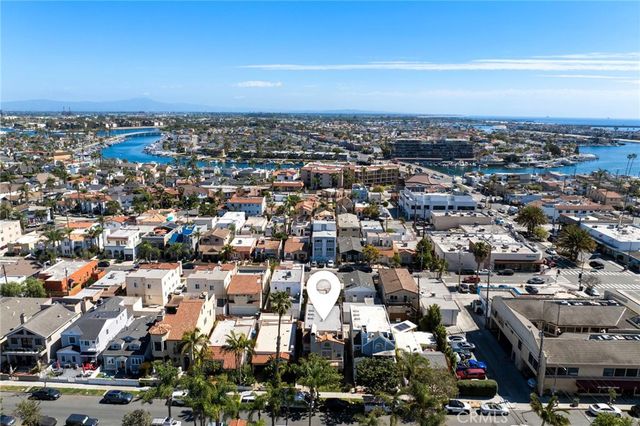 210 Glendora Avenue, Long Beach, CA 90803