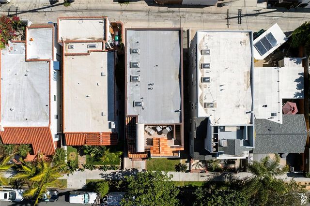 210 Glendora Avenue, Long Beach, CA 90803