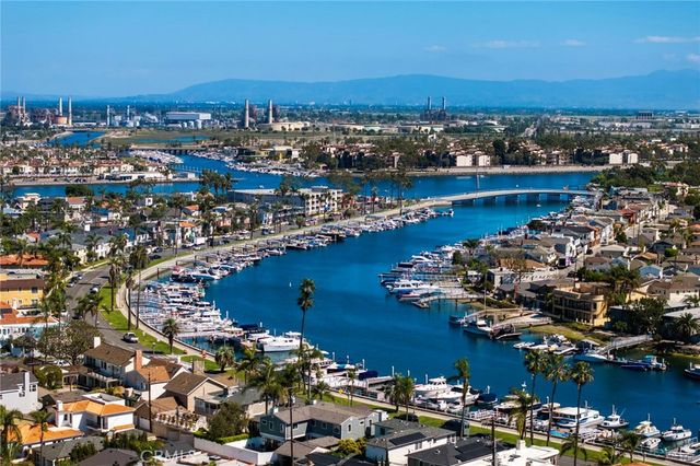 210 Glendora Avenue, Long Beach, CA 90803